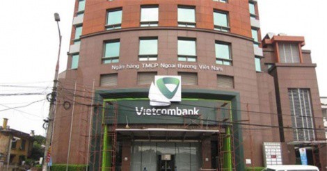 Vietcombank lên tiếng về việc tăng hàng loạt phí ngân hàng