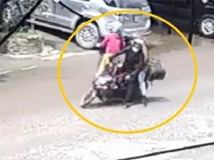 Clip: Người phụ nữ thản nhiên dừng xe giữa đường gây tai nạn trên quốc lộ 37