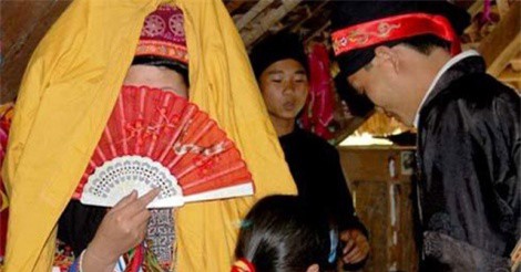 Lễ cưới truyền thống của người Dao quần trắng