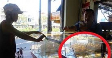 Những vụ án rúng động dư luận tuần qua: Cướp tiệm vàng làm quà tặng sinh nhật vợ, bị hàng xóm đâm tử vong vì hát karaoke quá to