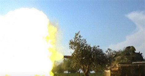 Phiến quân Syria hỗn chiến, xe tăng chiến đấu liên tục bị hạ gục 