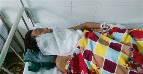 Quảng Ninh: Người đàn ông tẩm xăng thiêu con trai và cháu ruột vì nhuộm tóc đỏ