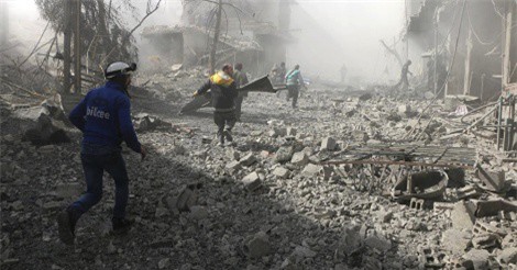 Thảm cảnh Đông Ghouta: Phiến quân cướp giấy thông hành nhân đạo của cư dân