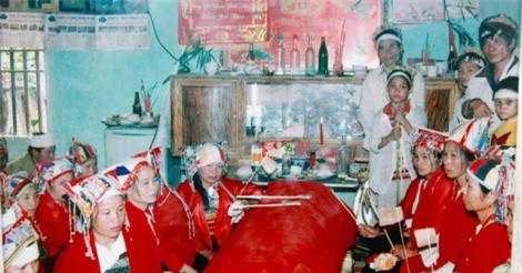 Độc đáo lễ quạt ma của người Mường Bi ở Hòa Bình