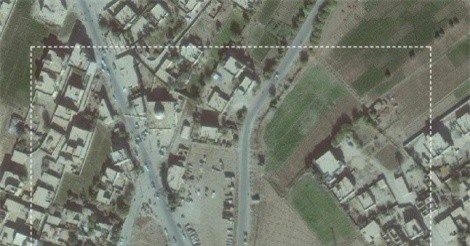 Bức ảnh tố Mỹ cho phép đoàn xe IS đi lại tự do và đánh quân đội Syria