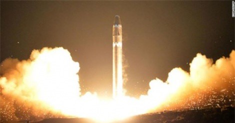 Khi Triều Tiên bị nước thứ ba tấn công hạt nhân, Nga có ra tay "cứu"?