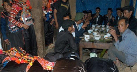 Lễ cưới truyền thống của người Hà Nhì