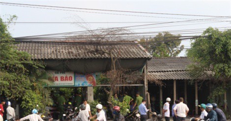 Long An: Nợ tiền đá gà, người đàn ông bị đâm gục tại chỗ