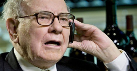 Mua cổ phiếu Apple, tỷ phú Warren Buffet vẫn dùng điện thoại Nokia