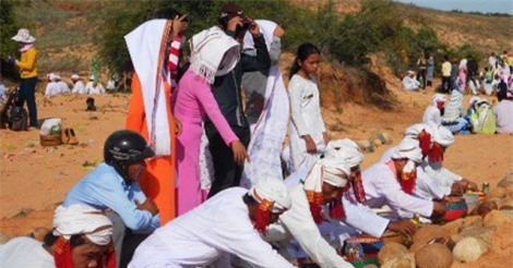 Rộn ràng lễ hội Ramawan của người Chăm