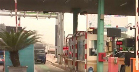 Sẽ triển khai dán tem thu giá tự động cho tất cả ôtô lưu hành