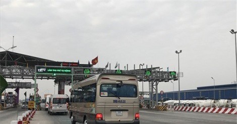 TIN HOT NGÀY 6/3: TP.HCM có mức lương lao động cao nhất, sắp triển khai dán tem thu giá tự động cho tất cả ôtô lưu hành