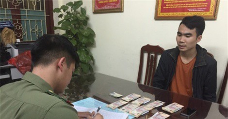 Vượt biên mua 50 triệu tiền Việt Nam giả về quê tiêu thụ