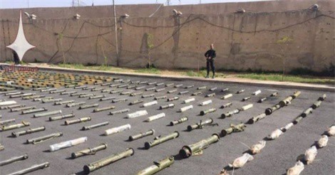 Chùm ảnh: Syria thu giữ hàng loạt rocket và đạn xe tăng ở Damascus