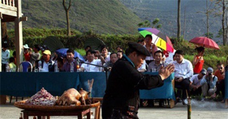 Độc đáo cầu mưa của người Lô Lô