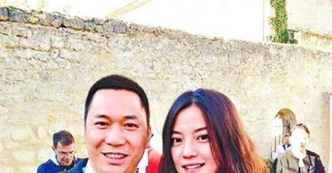 Tri&#x1EC7;u Vy l&#x1EA7;n &#x111;&#x1EA7;u l&#x1ECD;t &quot;Top n&#x1EEF; t&#x1EF7; ph&#xFA; tay tr&#x1EAF;ng l&#x1EAD;p nghi&#x1EC7;p&quot;