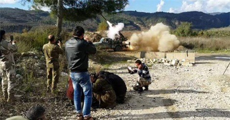 Căn cứ không quân Nga ở Syria bị trúng bom khủng bố