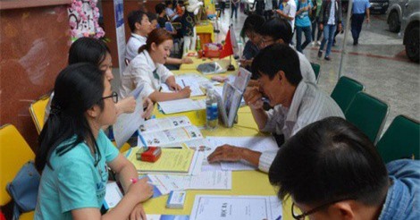 Học 8 ngày, lấy bằng tiến sĩ