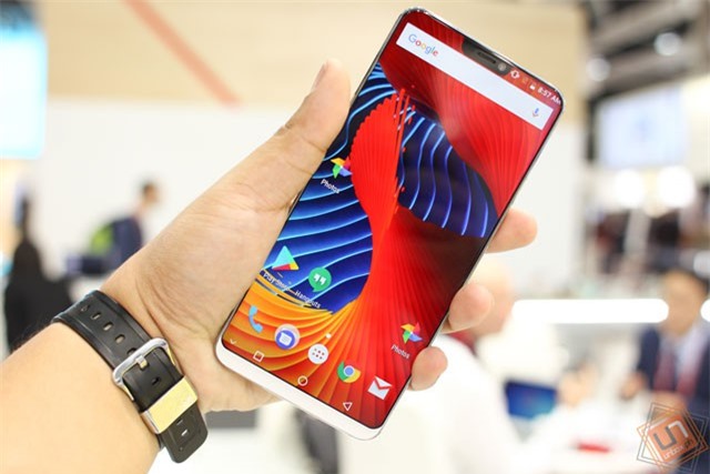 Smartphone “tai thỏ”, màn hình 6,7 inch, pin 5.000 mAh, RAM 8 GB