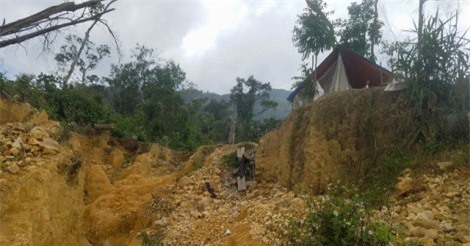 Hai phóng viên báo Khánh Hòa bị đánh, giam và cướp tài sản