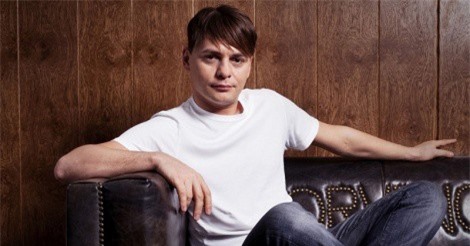 Nỗi sợ ánh hào quang của 'ông trùm mai mối' xuyên quốc gia