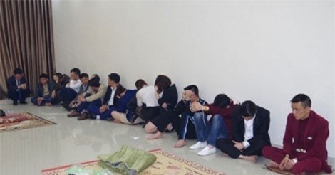 Phá sới bạc lớn ở Hà Nam, thu hơn 200 triệu đồng