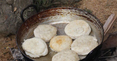 Bánh phồng làng Vẽ - đặc sản chỉ có ở Hà Nội