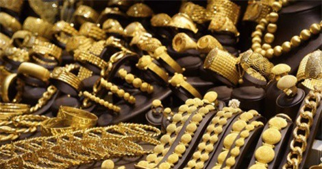 GIÁ VÀNG NGÀY 13/3: Thị trường chứng khoán “dìm” giá vàng