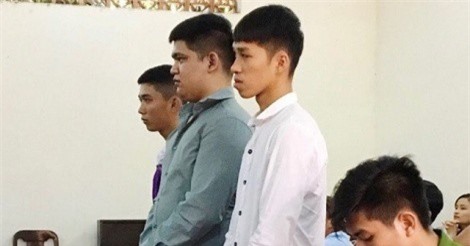 Thiếu nữ bị nhóm thanh niên cùng ấp xâm hại tập thể