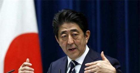 Thủ tướng Nhật đương đầu rắc rối mới