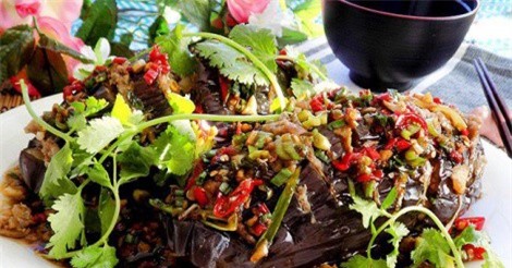 Cách làm món cà tím nhồi thịt sốt dầu hào lạ miệng, đưa cơm ngày nắng