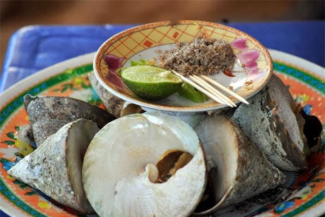 Ốc vú nàng – đặc sản ngon mà lạ của 'ốc đảo xanh'