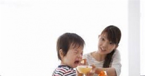 Thôi miên để con ăn ngoan - phương pháp gây tranh cãi giữa các mẹ bỉm sữa