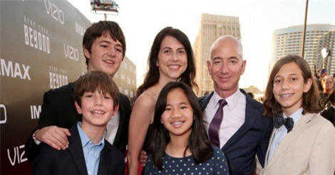 Tỷ phú giàu nhất thế giới dạy con: Thà rằng chỉ có 9 ngón tay