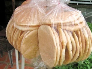 Bánh phồng nếp - hồn cốt trong văn hóa ẩm thực Bến Tre