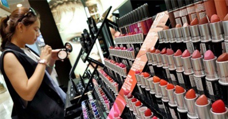 Người Việt chi 2 tỉ USD cho mỹ phẩm nhập