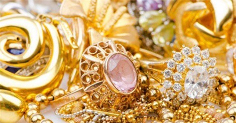 GIÁ VÀNG NGÀY 17/3: Vẫn trong đà giảm