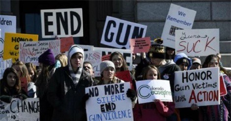 Mỹ: Giáo viên phản đối mang súng tới trường