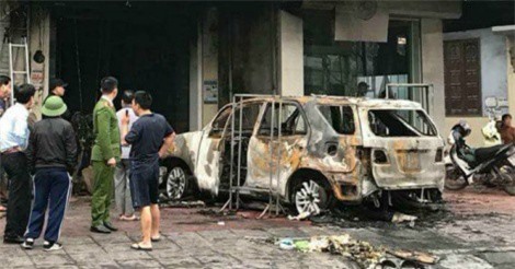 Tạm giữ nghi phạm đổ xăng đốt ôtô của chủ nợ để trả thù cho vợ