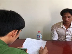 Trà Vinh: Dượng cưỡng hiếp con riêng khi vợ sinh em bé