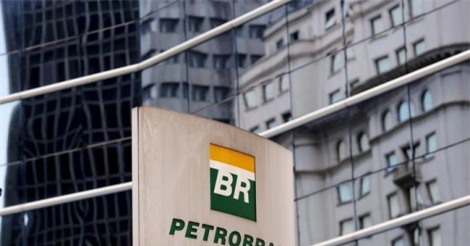 Tập đoàn dầu khí khổng lồ Petrobras thua lỗ bốn năm liên tiếp
