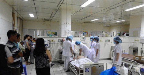 Truy tố 3 bị can trong vụ 8 người chạy thận tử vong ở Hòa Bình