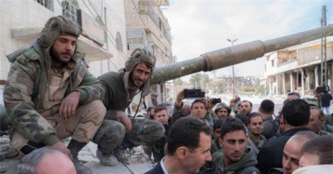 Chùm ảnh: Tổng thống Syria bất ngờ tới vùng chiến sự Đông Ghouta
