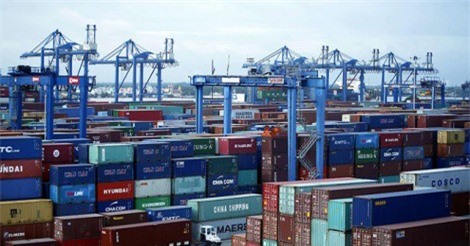 Hải quan tiếp tục thêm phí