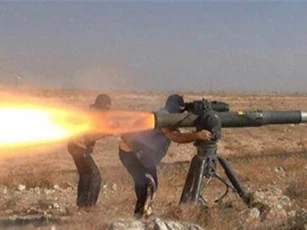 Phiến quân IS nã tên lửa diệt 2 khẩu pháo của quân đội Syria