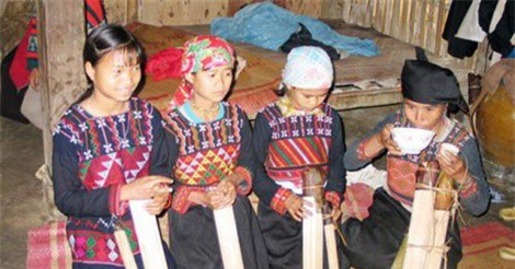 Tìm hiểu phong tục cưới hỏi của đồng bào Xa Phó ở Lào Cai