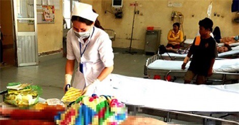 Bạc Liêu: Cháy tàu chở dầu khiến 2 người bỏng nặng