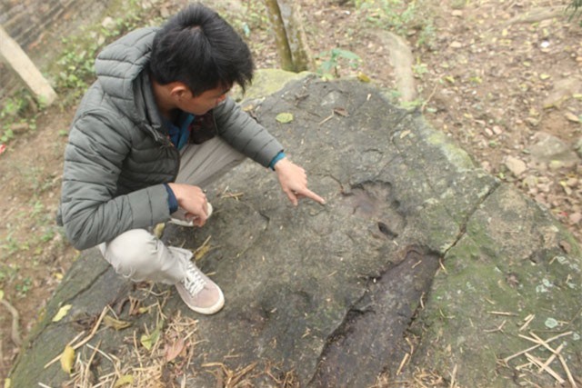 Bí ẩn ngàn đời về “vết chân tiên” dưới chân núi xứ Thanh