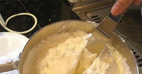 Hướng dẫn làm kem tươi trứng gà cực nhanh, cực dễ