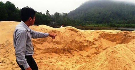 Nhiều bãi cát lậu trong 'vùng lõi' khu Chân Mây - Lăng Cô